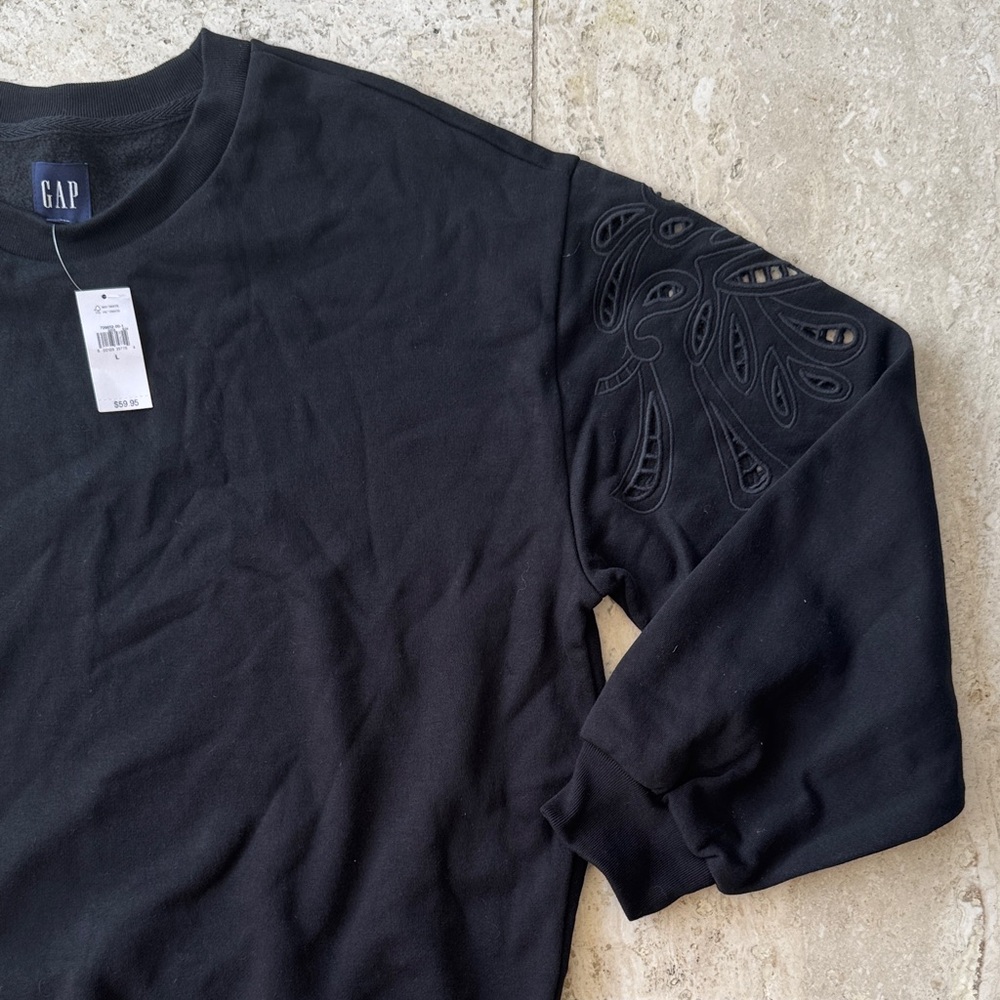 GAP VintageSoft Eyelet-Sleeve Sweatshirt Large - Picture 2 of 7